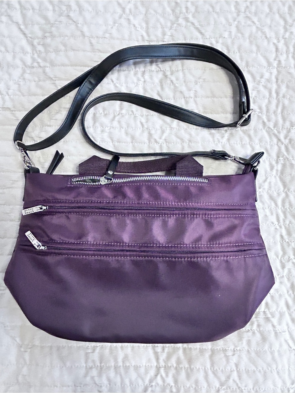 Roots Purple Nylon Multi Pocket Crossbody Shoulder Bag Purse Everyday Practical
